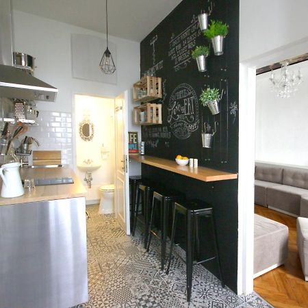 For The Bold, Chic And Open Minded Apartment Виена Екстериор снимка