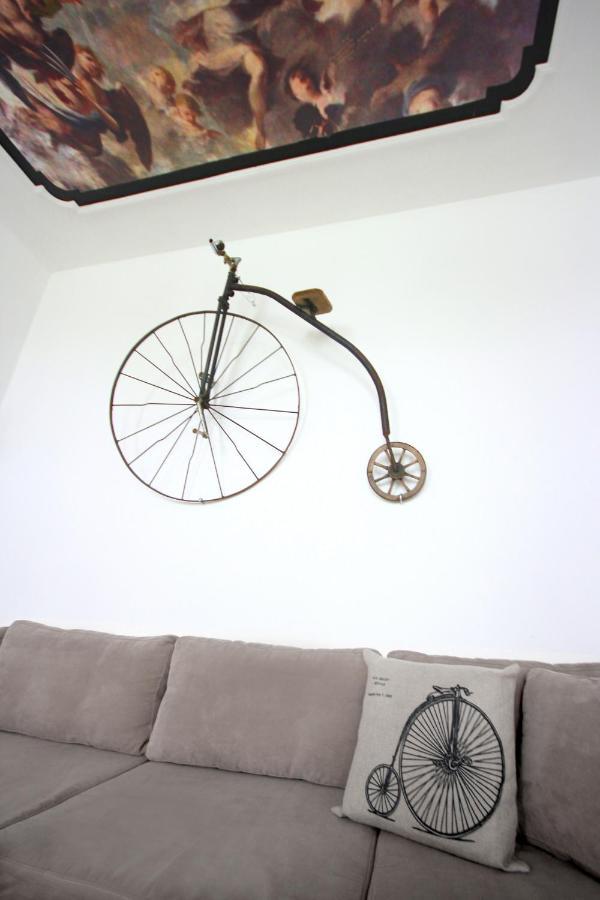 For The Bold, Chic And Open Minded Apartment Виена Екстериор снимка